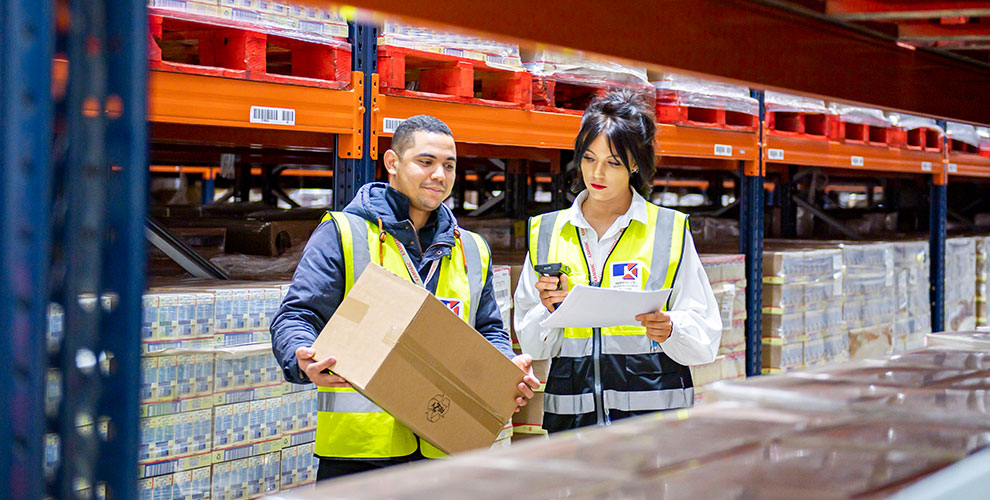 E-commerce warehouse workers